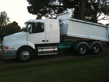 tipper-01